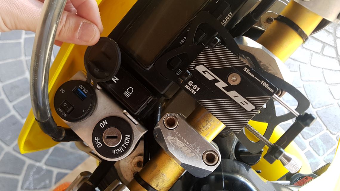 DRZ400 Ignition And Phone Charging Mount